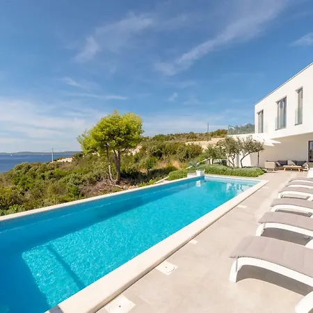 Marvela Villa